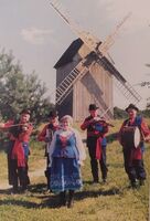 Kapela "Spod Kowala" w skansenie w Kłóbce